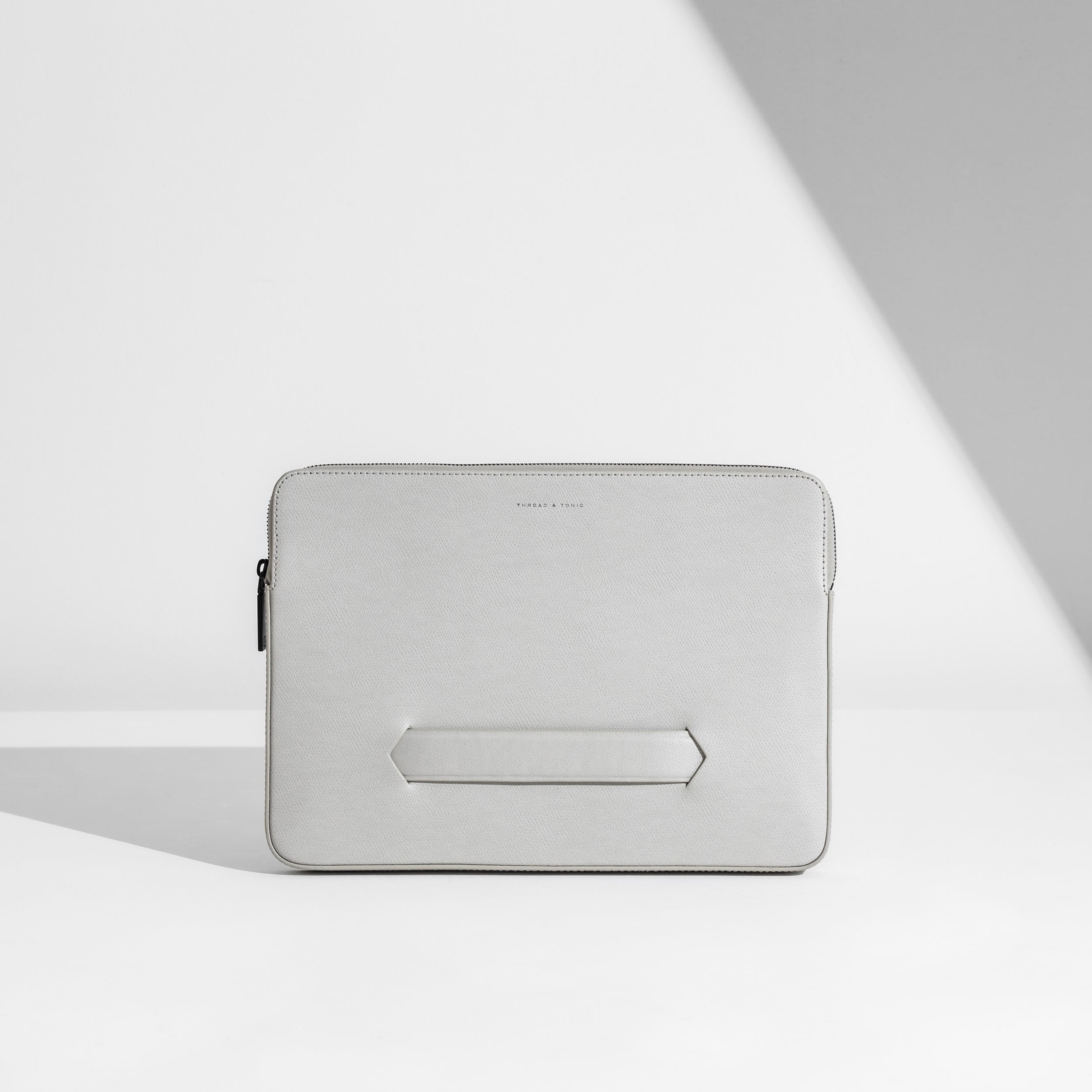 Thread_Tonic_Ecom_Front_Back_LR25.jpg THE LAPTOP SLEEVE - 14" - Image 1