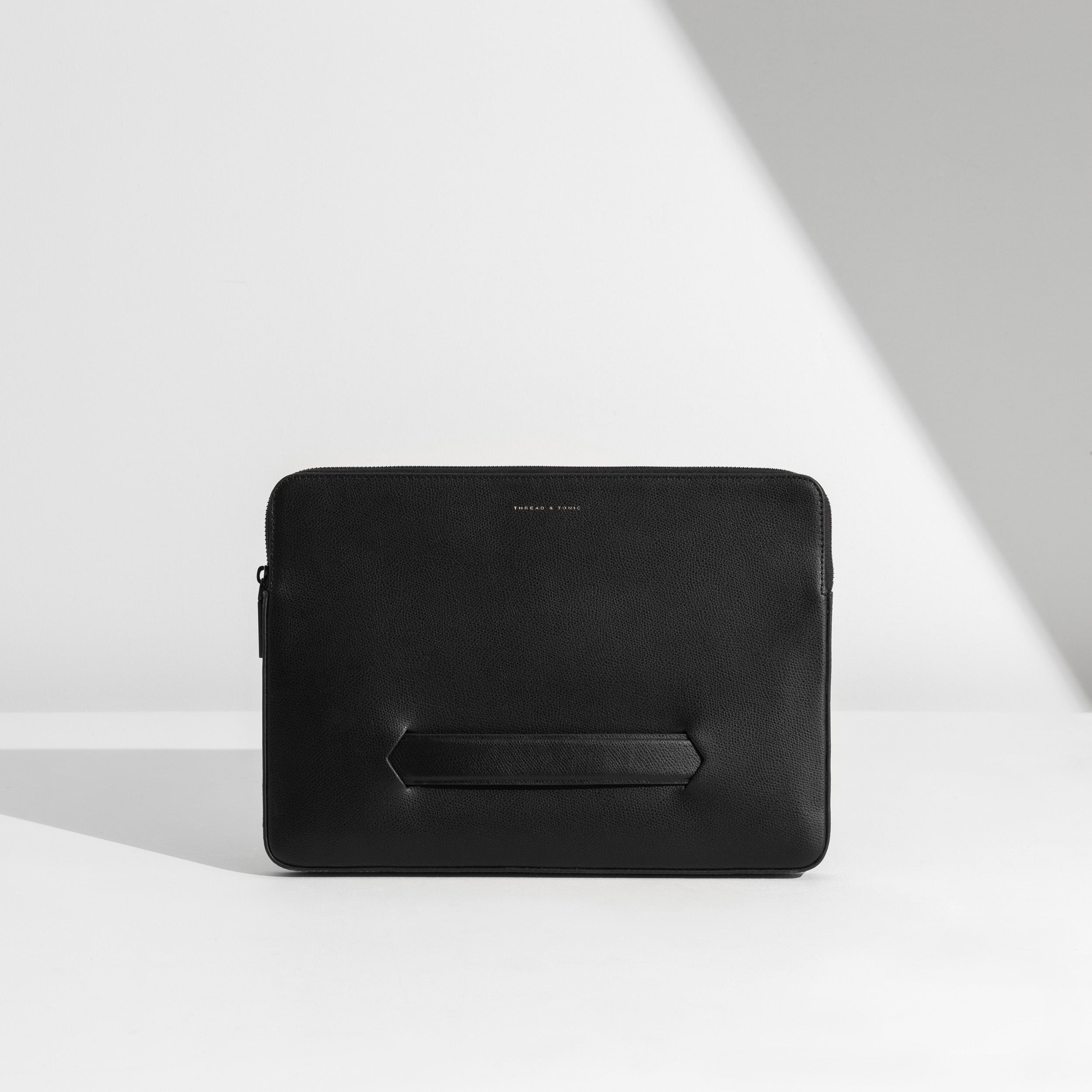Thread_Tonic_Ecom_Front_Back_LR9.jpg THE LAPTOP SLEEVE - 14" - Image 1