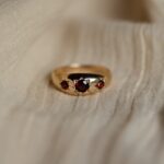 Zadie 1971 Vintage 9ct Gold Garnet Trilogy Ring